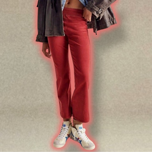 NWT We The Free ‘In My Feelings’ Mid-Rise Crop Bootcut Jeans in Maroon Size XS - Picture 1 of 16